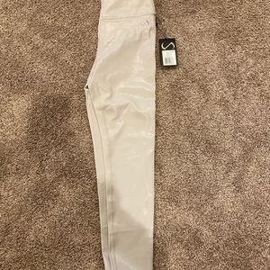 TLF Diamond leggings Brand new size small